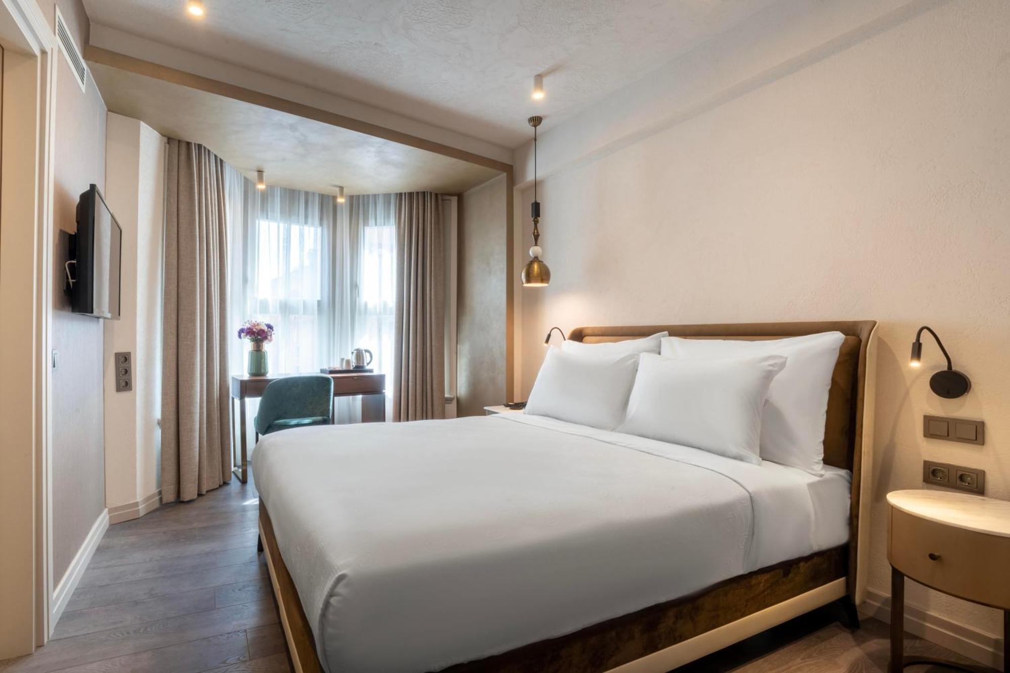 Smart And Simple Hotel Karakoy Istanbul Exterior photo