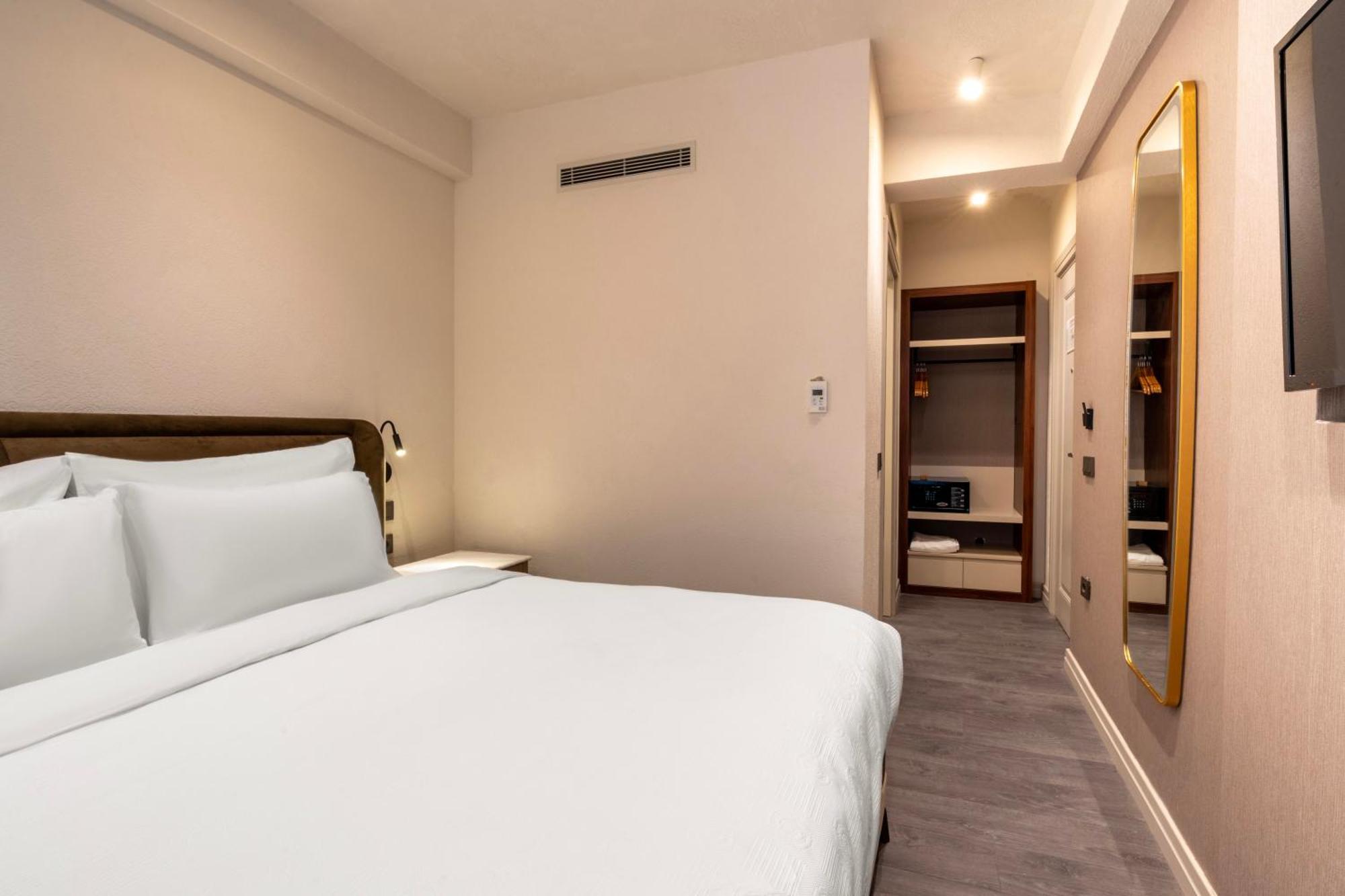 Smart And Simple Hotel Karakoy Istanbul Exterior photo