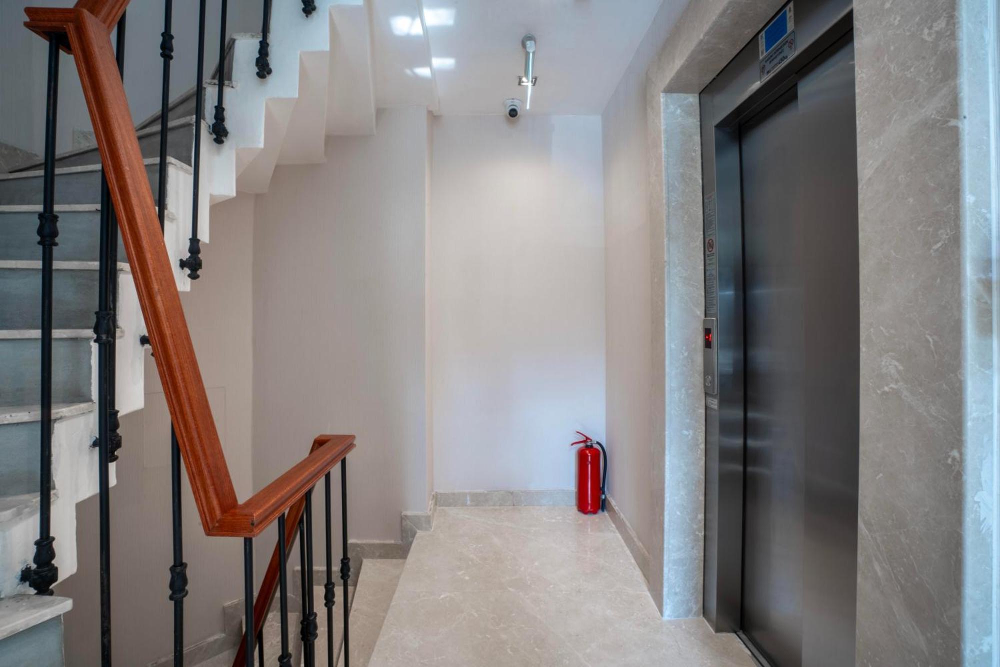 Smart And Simple Hotel Karakoy Istanbul Exterior photo